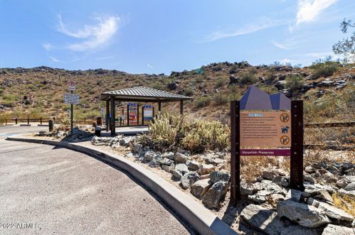 8219 25 St, Phoenix AZ 85042-7019 exterior