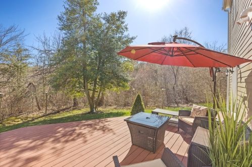 54 Cushing St, Hingham MA 02043-3625 exterior