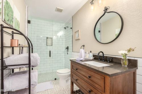 11605 37 Pl, Phoenix AZ 85050-2699 exterior