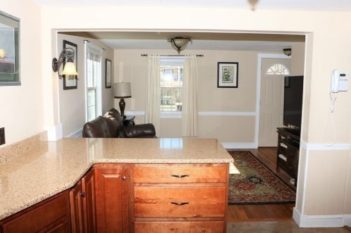 372 St, Weymouth MA 02191-1330 exterior