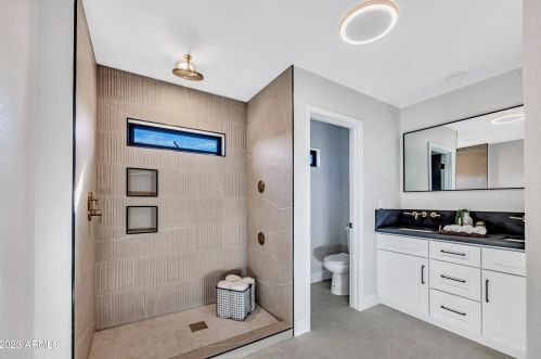 4115 Catalina Dr, Phoenix AZ 85015-6024 exterior