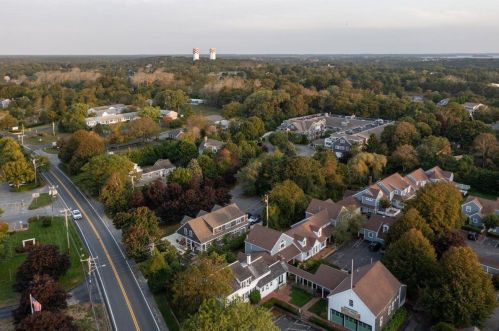 6 Munson Meeting, Chatham MA exterior