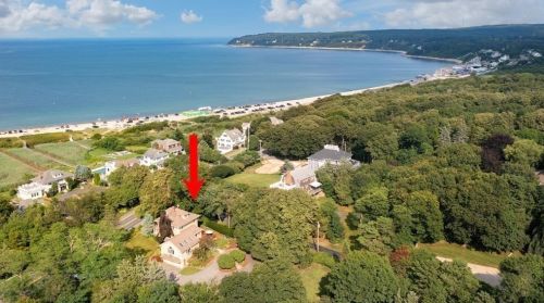 121 Warren Ave, Plymouth MA 02360-2427 exterior