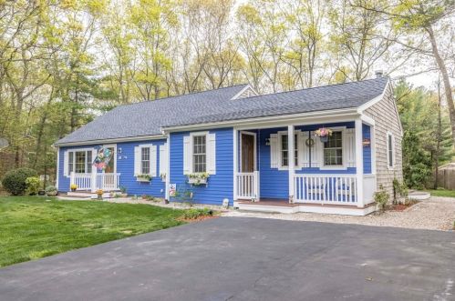37 Davids Way, Taunton, MA 02718-1541