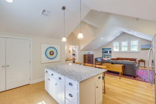 40 Main St, Falmouth MA 02540-3129 exterior