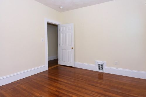 49 Highland Ave, Everett MA 02149-1434 exterior