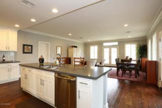 710 Belmont Ave, Phoenix AZ  85020-4105 exterior