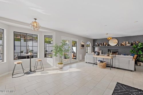 15026 19th Way, Phoenix AZ  85022-3905 exterior