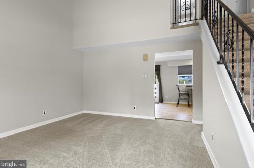 565 Salem Ave, West Deptford NJ 08096-3204 exterior