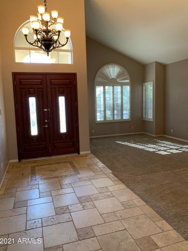 1340 Amberwood Dr, Phoenix, AZ 85045-0604