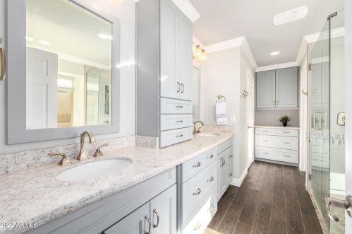 17002 32 Way, Phoenix AZ 85018-3973 exterior