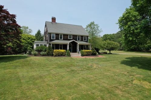 169 Post Rd, Wakefield, RI 02879-7505