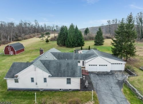 486 Adamic Hill Rd, Milford NJ  08848-1742 exterior