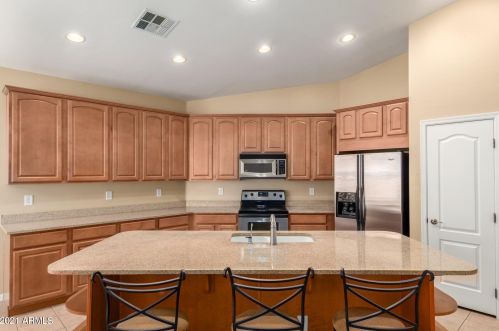 2128 Bowker St, Phoenix AZ 85040-3480 exterior