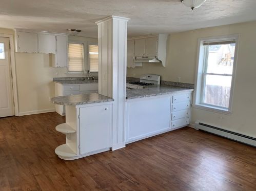 16 Presbrey Ave, Taunton MA 02780-3115 exterior