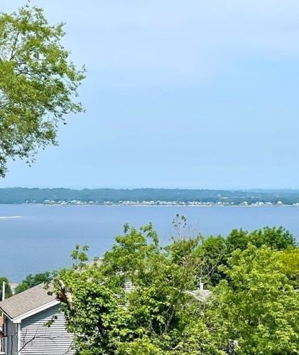 497 Smt St, Fall River MA 02724-1700 exterior