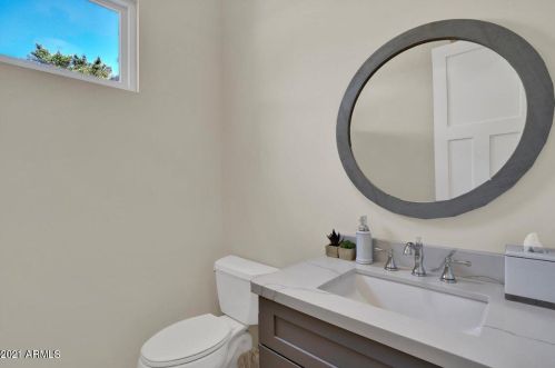 4022 40 Pl, Phoenix AZ 85028-2241 exterior