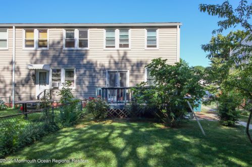 105 Barker Ave, Tinton Falls NJ  07724-2942 exterior