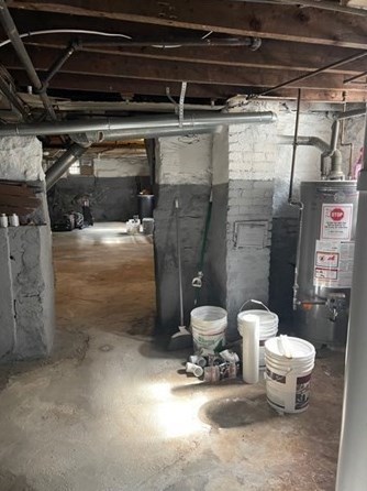 325 Coffin Ave, New Bedford MA 02746-1709 exterior