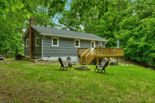 12 Evergreen Rd, Wantage NJ  07461-4700 exterior