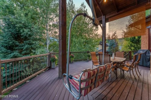 2702 Est Dr, Park City UT 84060-6878 exterior