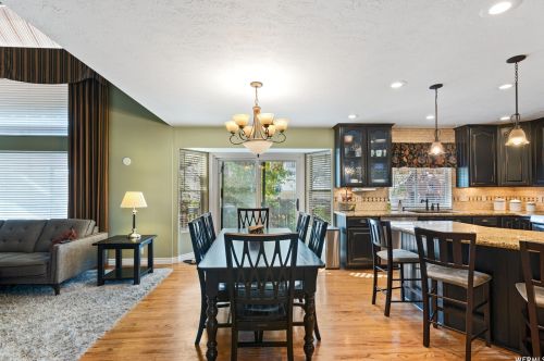 9232 Stone Ridge Cir, Sandy UT 84093-2698 exterior