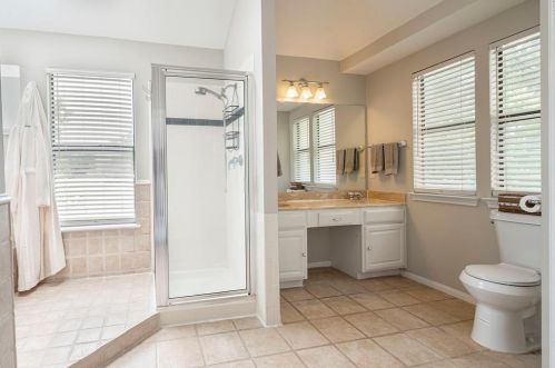 510 Country Vw Ln, Garland TX 75043-5614 exterior