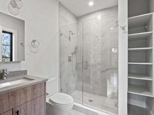 1056 Greendale Ave, Needham MA 02492-4726 exterior