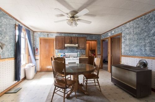 109 Diman St, Fall River MA 02721-1027 exterior