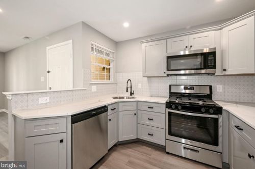 1162 Tristram Cir, West Deptford NJ  08051-2239 exterior