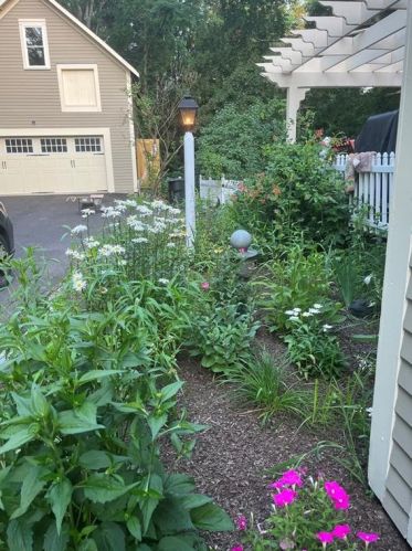 376 Tremont St, Taunton, MA 02780-5105