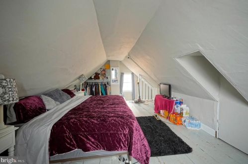 61 Barber Ave, West Deptford NJ 08096-2832 exterior