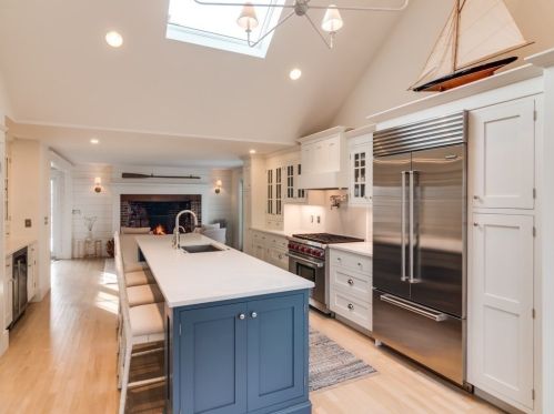 1 Normanstone Dr, Rockport MA  01966-1910 exterior