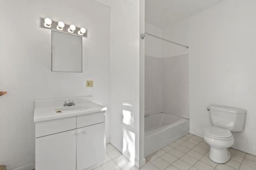 24 Newtonville Ave, Newton MA 02458-1828 exterior