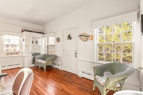 32 Main St, Rockport MA 01966-1512 exterior