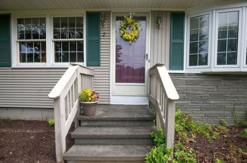 2 Mountain View St, Montgomery, MA 01050-2535