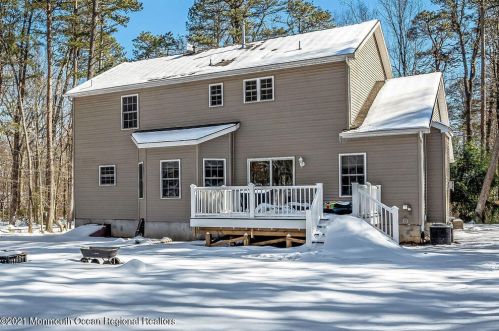 438 Freehold Rd, Jackson Twp NJ 08527-4631 exterior