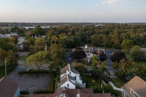 6 Munson Meeting, Chatham MA exterior