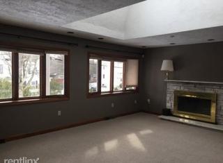 23 Auburndale Ave, Newton MA  02465-1401 exterior