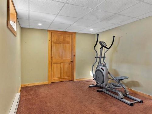 27 Anawan St, Taunton MA 02780-2952 exterior