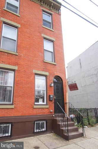 1615 Bouvier St, Philadelphia, PA 19121-3222