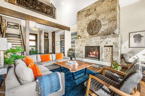 1995 Kidd Cir, Park City UT 84098-8512 exterior