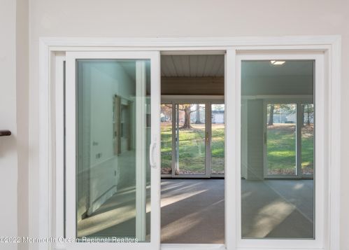 37 Boxwood Ter, Tinton Falls NJ 07701-6704 exterior