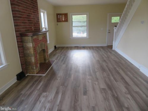 400 Mantua Ave, West Deptford NJ 08066-1278 exterior