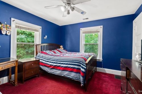 2054 Beacon St, Newton MA 02468-1445 exterior