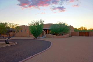 40220 2 Dr, Phoenix AZ  85023-5206 exterior