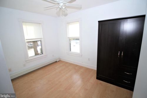 41 Paxson Ave, Trenton NJ 08690-1912 exterior