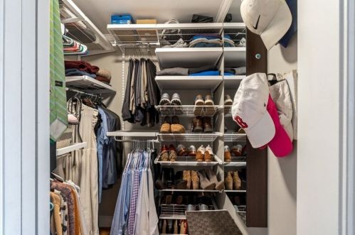 940 Randolph Ave, Milton MA 02186-4030 exterior