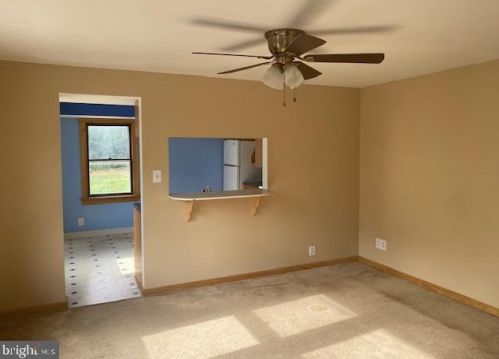 406 Dupont Ave, West Deptford NJ 08066-1169 exterior