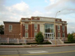 1309 Washington St, Newton, MA 02465-2077